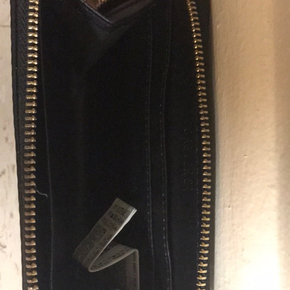 Purse - Picture 2 of 2